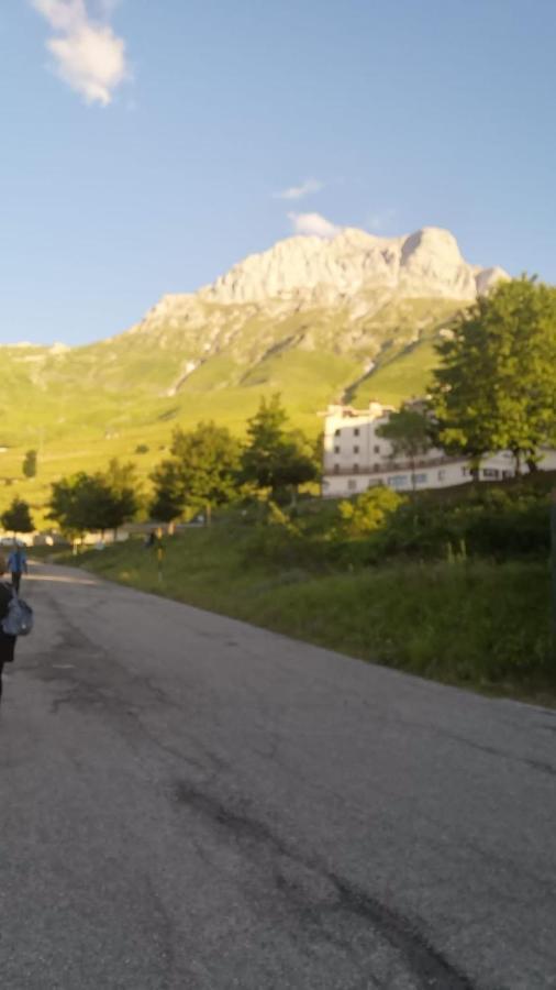 La Tana Del Capriolo Apartamento Prati di Tivo Exterior foto